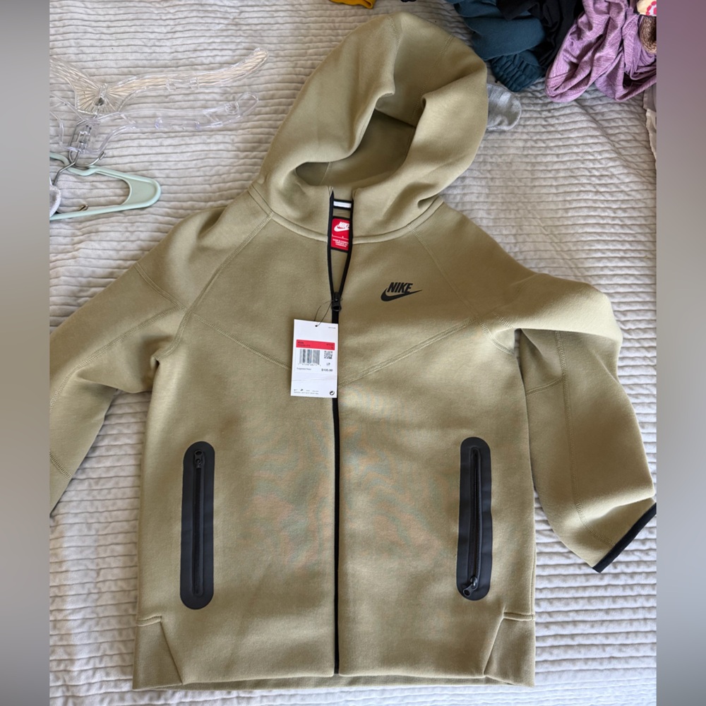 NWT set kids L Nike Fit zip up &jogger